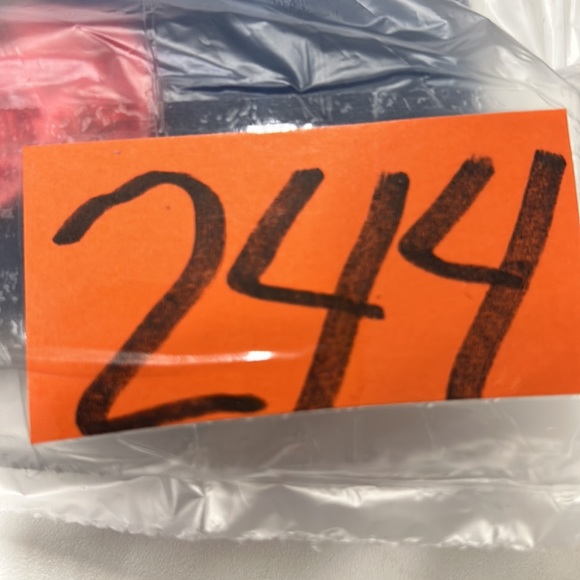 Between Us NWT! Denim High Rise Distressed Floral Embroidered Skinny Jean - Picture 13 of 13